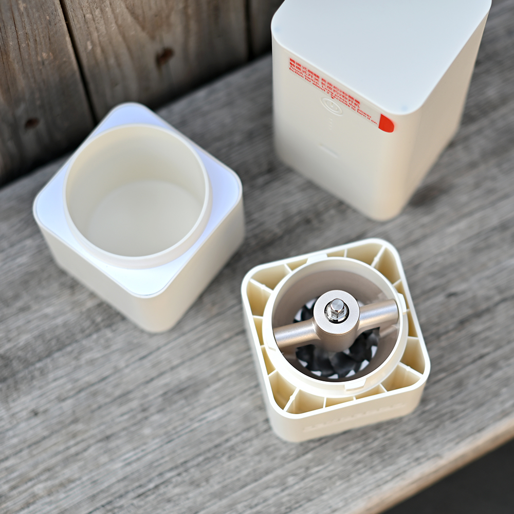 Ergonomic design of the portable coffee grinder