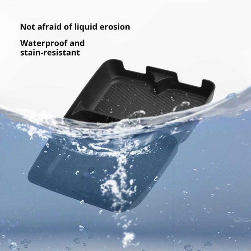 Car Organiser Dashboard Tray for 0 Run B10 - Angle view of the product in use