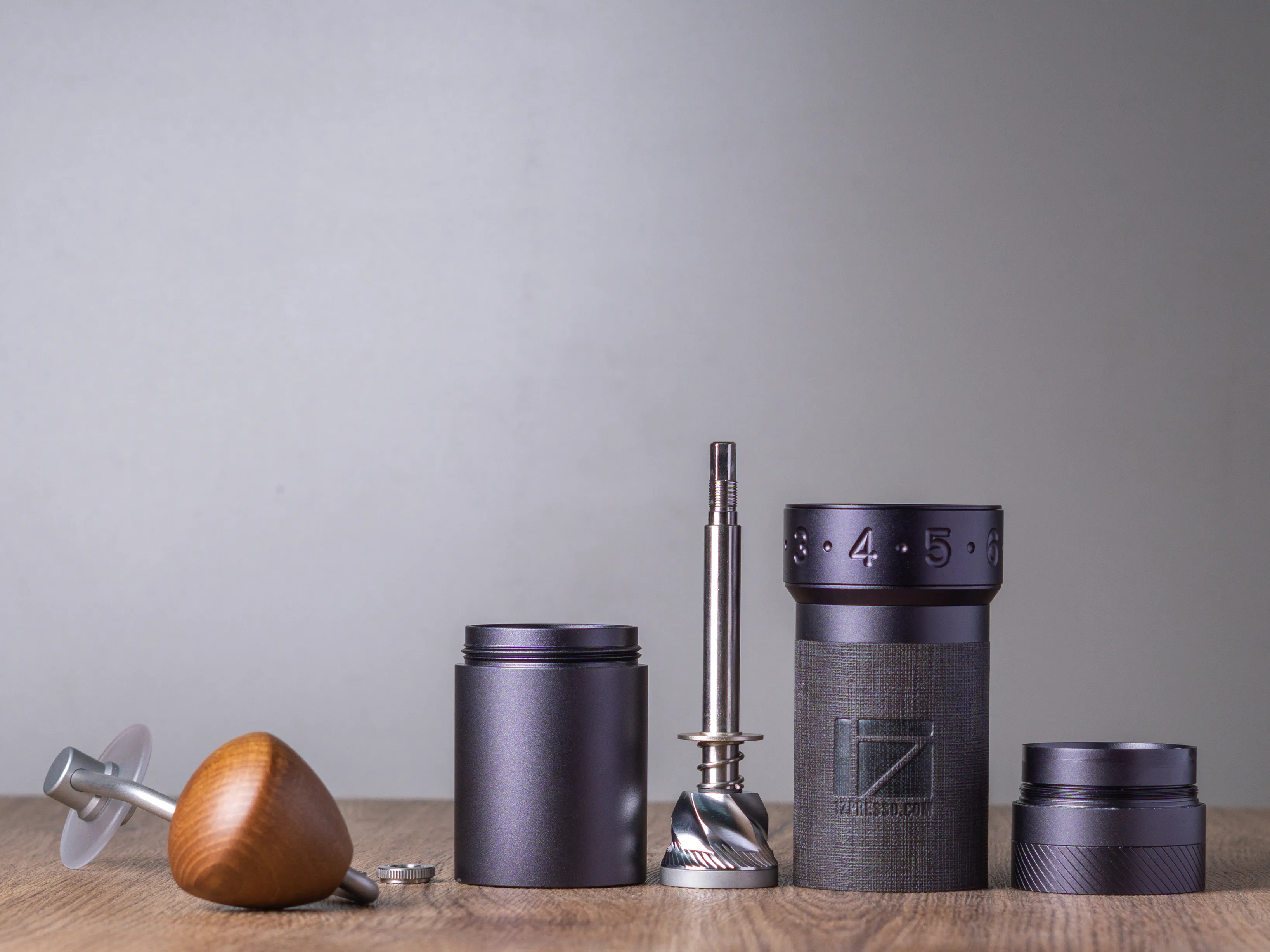 1Zpresso ZP6 S manual coffee grinder in use