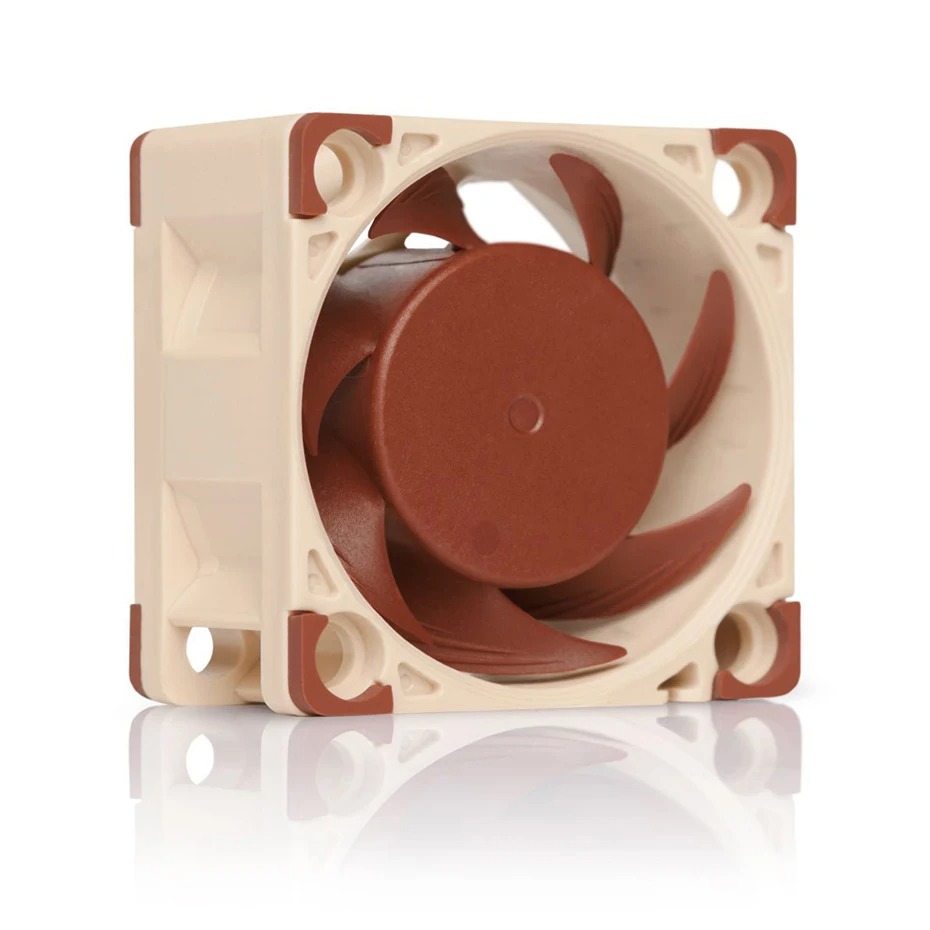 Noctua fan accessory packaging and parts