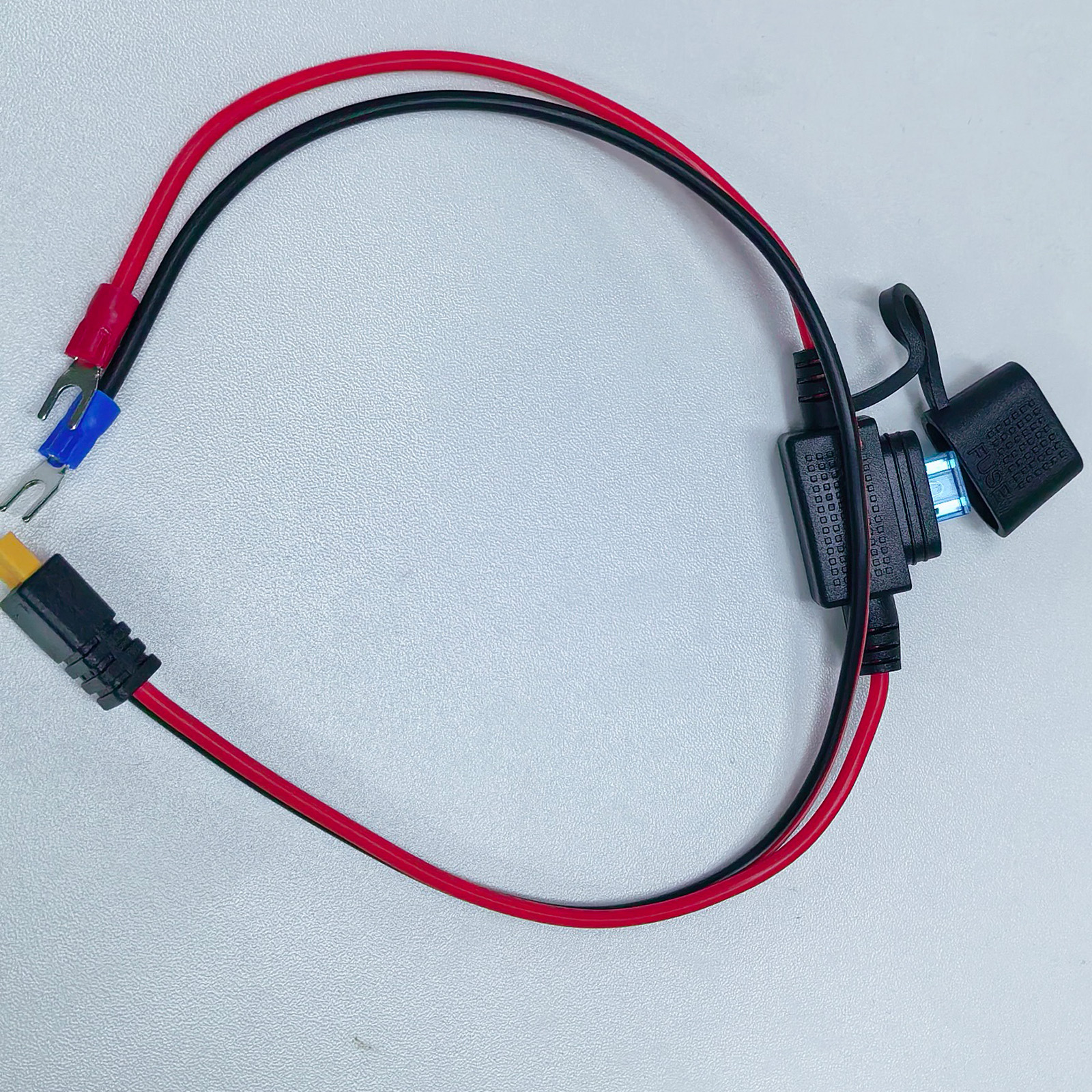 Power cable featuring a 15a fuse for safe operation
