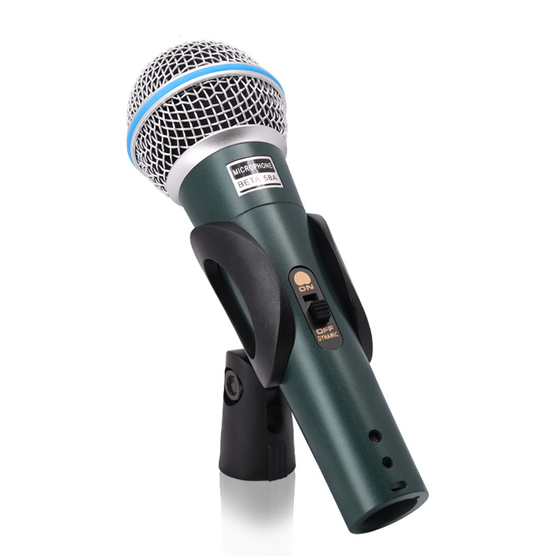 Professional Dynamic Microphone for Gaming and Streaming - Angle view of the product in use