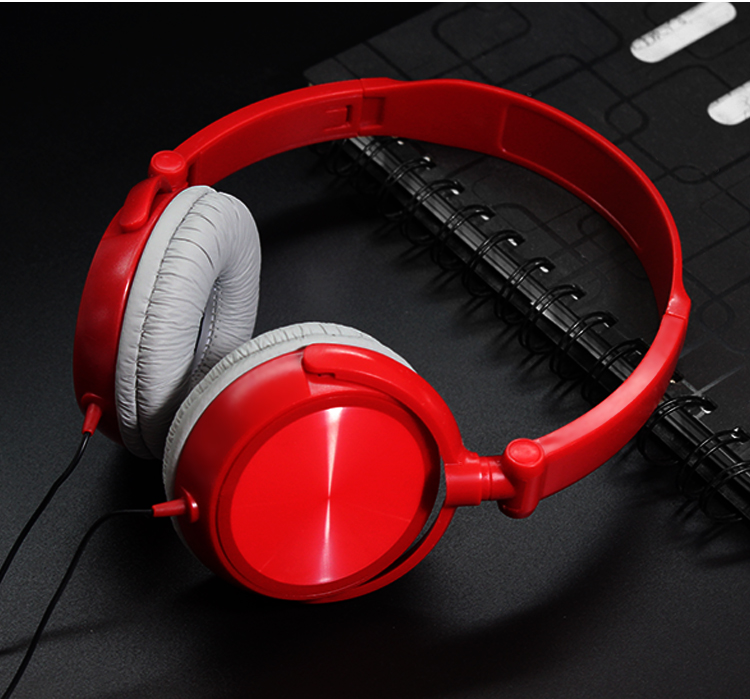 Speaker with rich mid range and clear treble